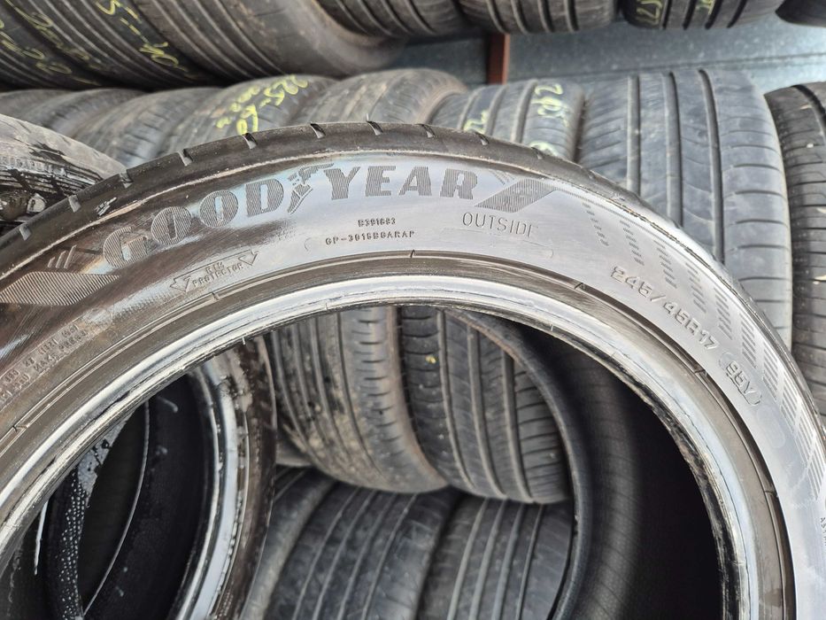 2 Anvelope de VARA - 245/45/17 - GoodYear - Stare F BUNA - DOT 2022