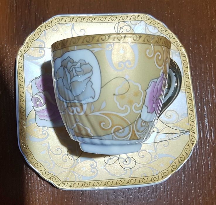 Vand set pt.cafea de 6 persoane.