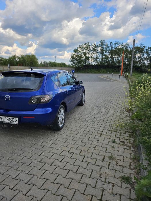 Se vinde mazda 3