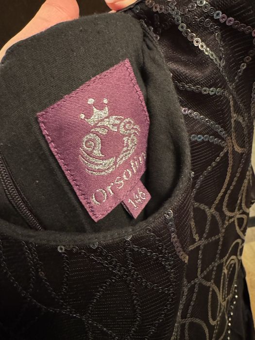 Продам Праздничные Платья для девочки