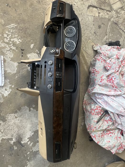 Продавам табло за E60 E61 BMW ляв волан