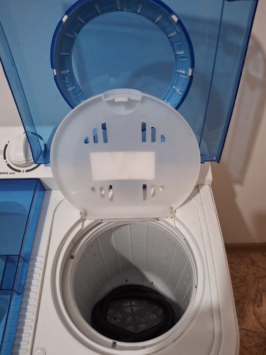 Продам стиральную машину.