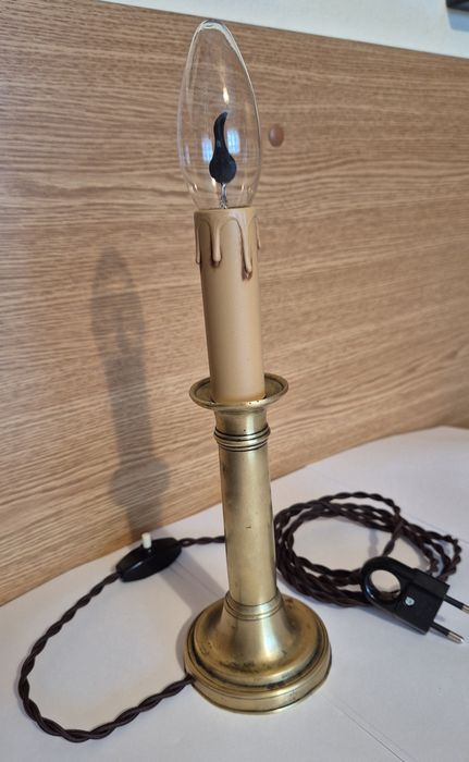 Lampa de birou electrica