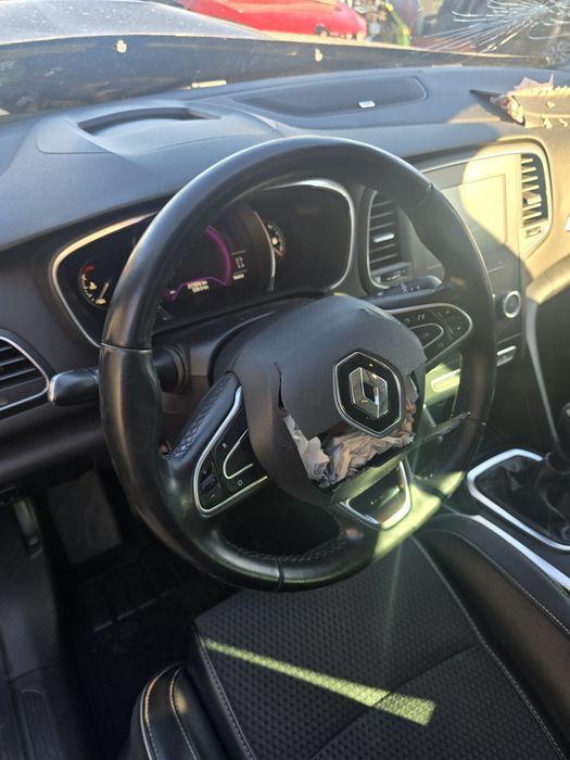 Dezmembrez Renault Megane 4