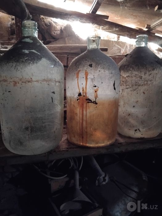 Продам бутыли большие