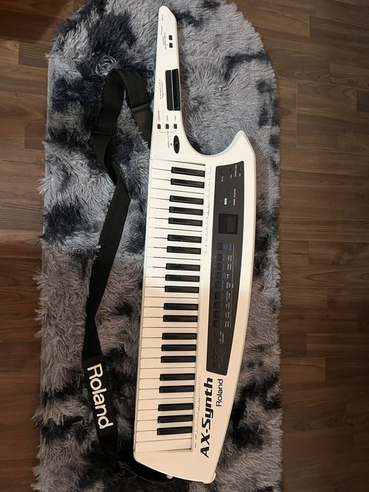 Keyboard Roland ax synth