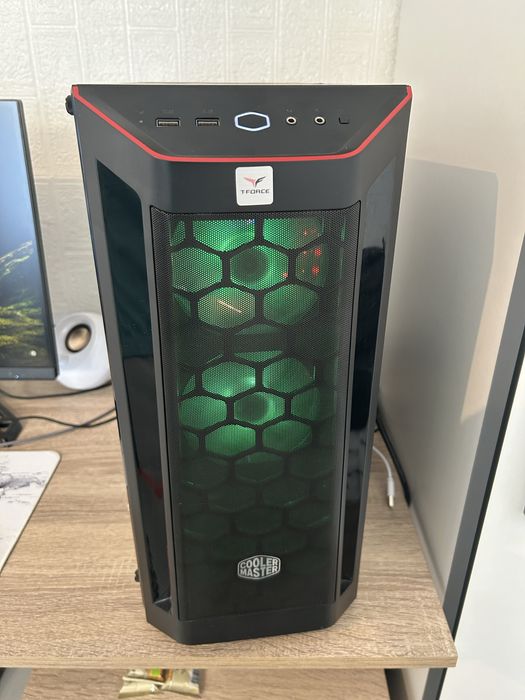 Геймърски компютър AMD Ryzen 7 1700X 8 ядрен 256ssd/16ram видео карта aorus gtx 1660 Ti 6gb със геймърска клавиатура и мишка