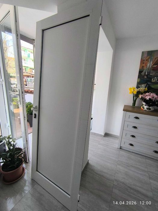 Алуминиева врата