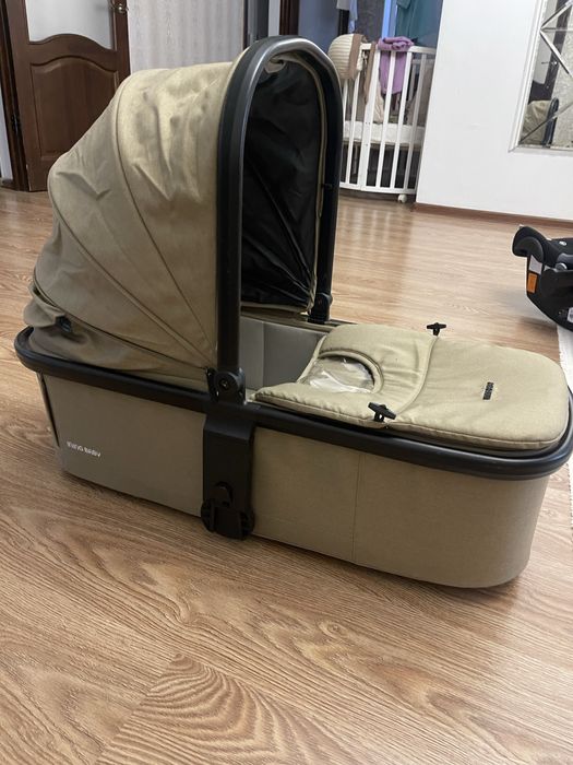 Продам детскую коляску 2 в 1