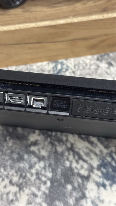 PS4 Slim 1ТB + 7 игр без ремонта