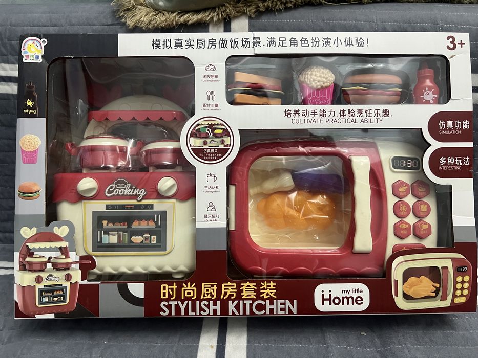 Кухня игрушка