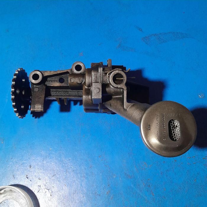 Продам Масленни насос в оригиналье