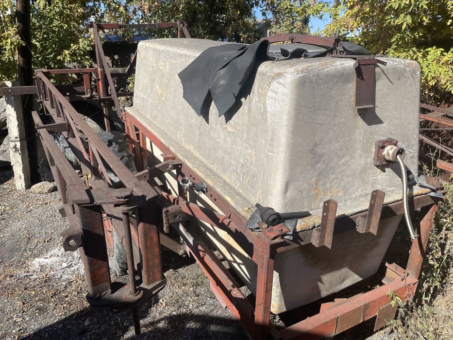 Продам опрыскиватель (ОВТ)