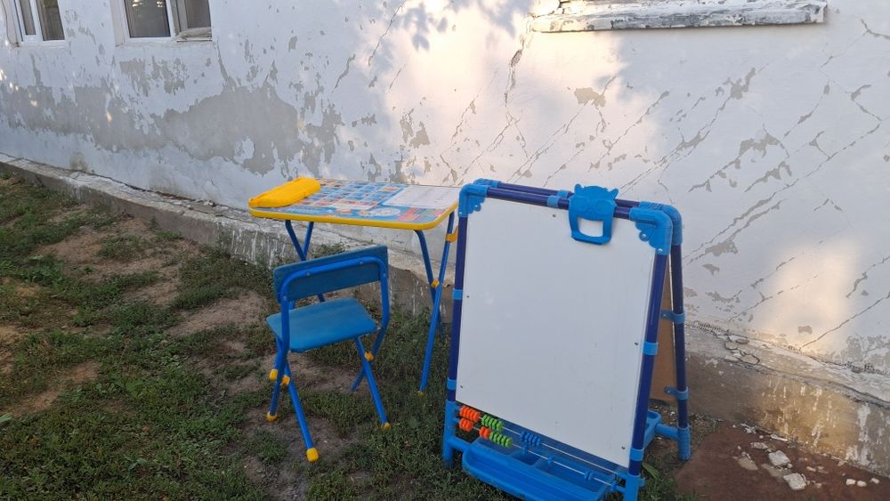 Парта детская со стулом