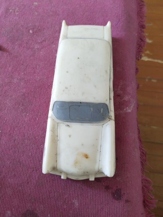 Автомобиль Чайка