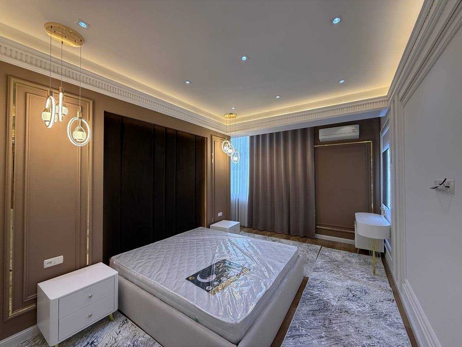 3х комнатная квартира 5 этаже 122кв, в Самарканде