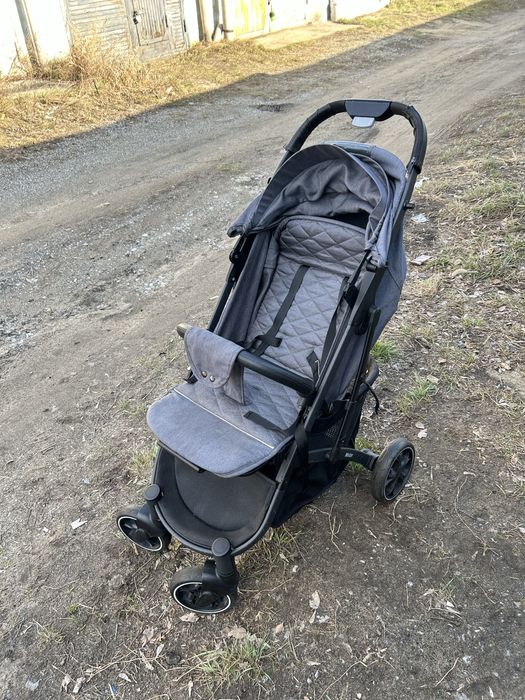 Продам коляску.