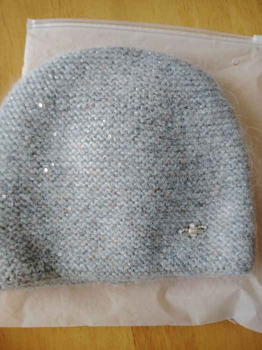 Продаются шапки зимние теплые