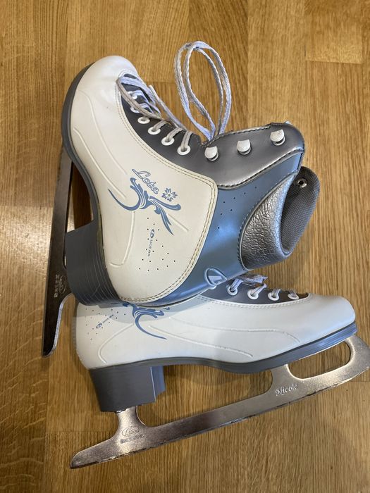 Коньки женские