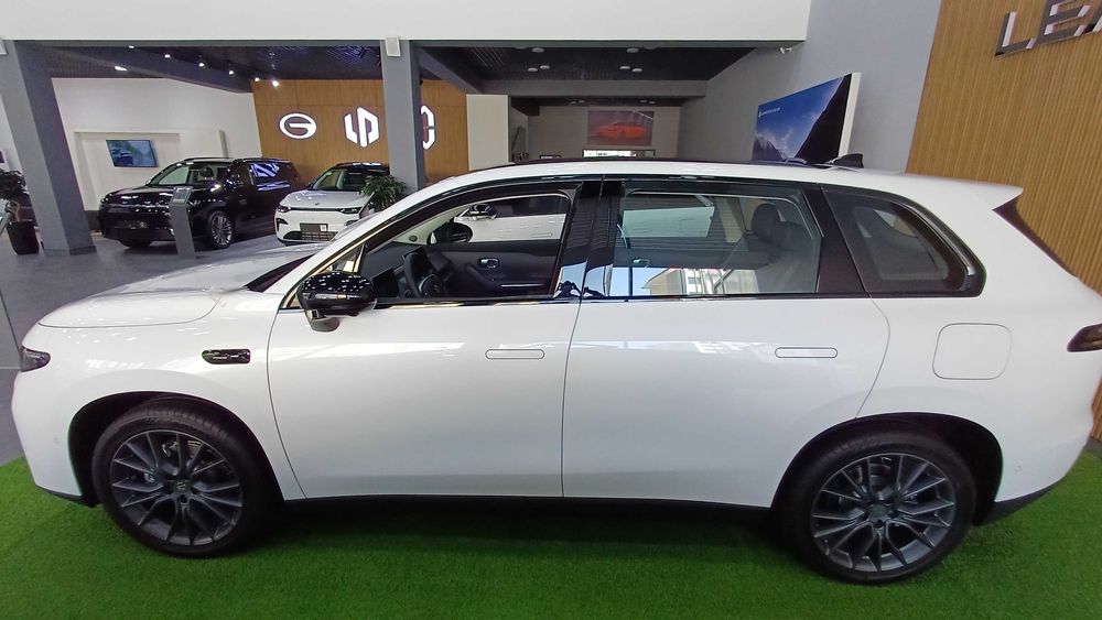 Leapmotor C10 REEV Full Komplektatsiya, Oq Rang, 0 km