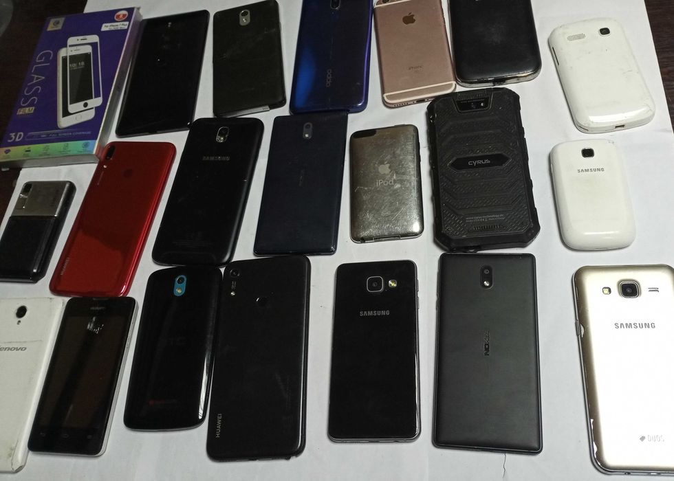 Лот от  телефони
