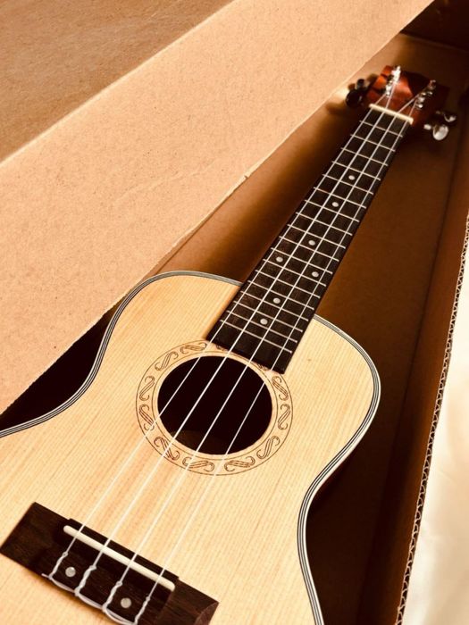 Укулеле в новом состоянии