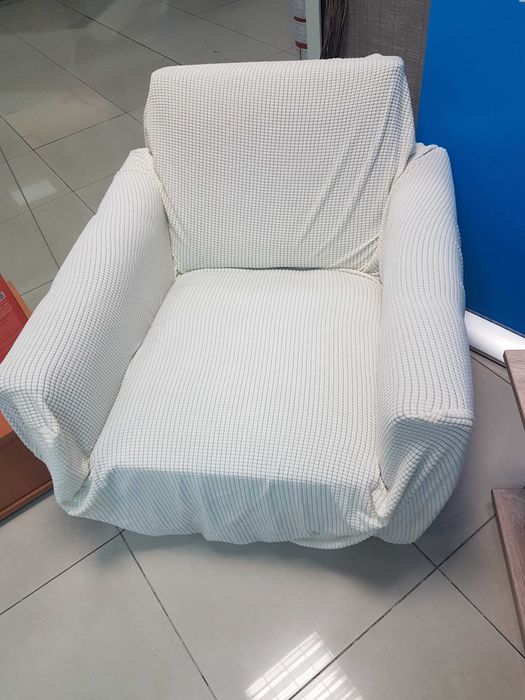 Фотьойл. Два броя в фотьойли с завивки, фотьойлите имат колелца. 40 лв