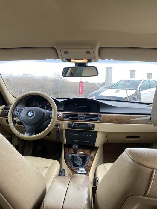 Dezmembrez bmw e90 m47 163 cp orice piesa disponibila