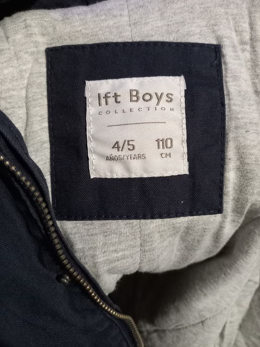 Geci copii  4-5-6 ani ,30 lei fiecare ,gratuit caamasa sau bluza