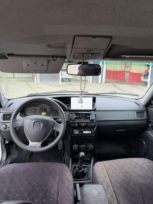 Продам приору 2013 год