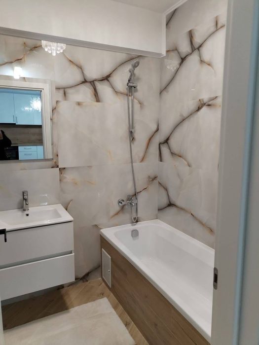 Vand apartament cu doua camere