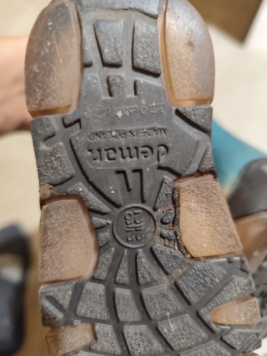 Детски ботушки 23 номер, леки и хубави, подходящи за дъждовния сезон