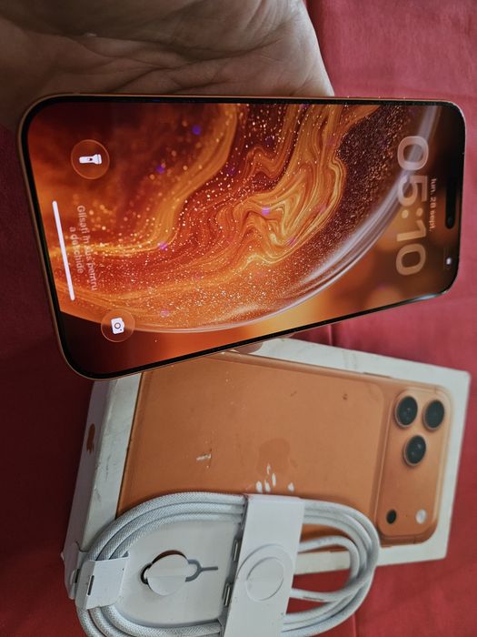 -Iphone 17Pro Max Nou 256Gb 12Ram Nefolosit Orange Bat: 100% 16 cicluri incarcare cutia completa poze reale