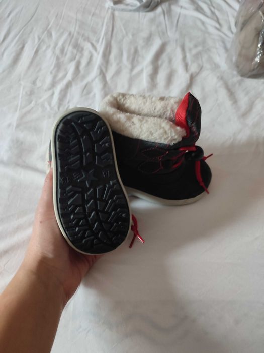 Обувки 18-22 номер