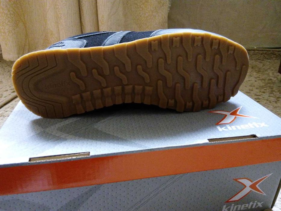 кроссовки Kinetix . Размер 39