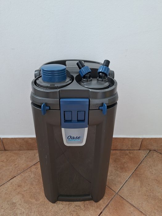 Vând acvariu 140 l si filtru extern Oase biomaster 600