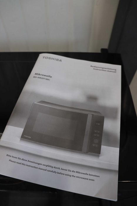 Микровълнова фурна Toshiba MV-AM20T 20л, 800W, 12 автоматични програми