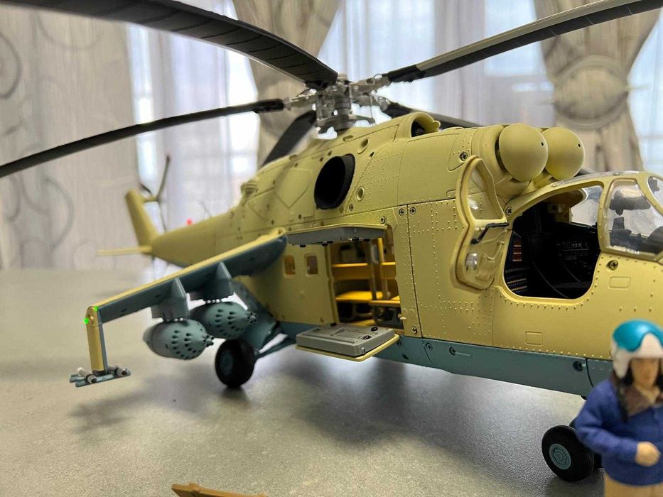 Machetă Elicopter de asalt MI-24V, Eaglemoss, scara 1/24.