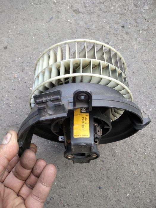 Продам вентилятор моторчик печки мерседес