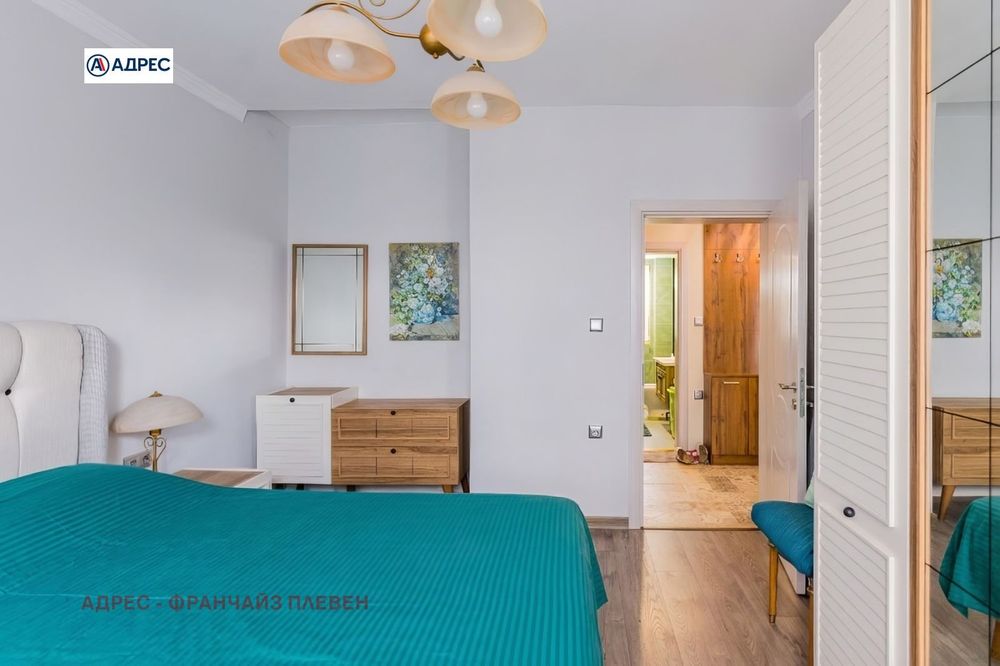 Етаж от къща в Плевен-Идеален център площ 145 цена 325000