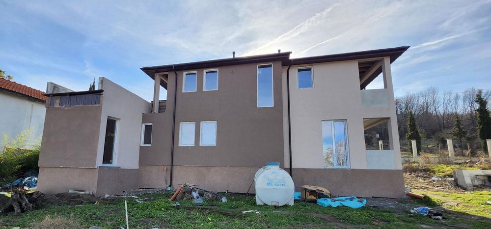 Продава се Къща в Бургас, Крайморие - 220 кв.м за 1500 €/кв.м - Снимка #1