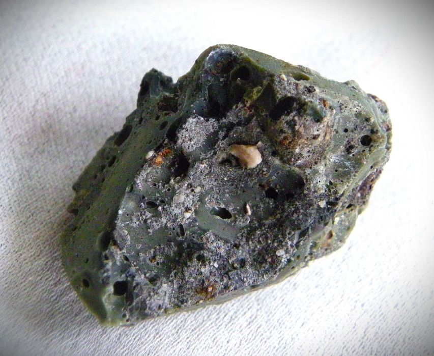 Метеорит тектит "Дарвиново стъкло" darwin glass