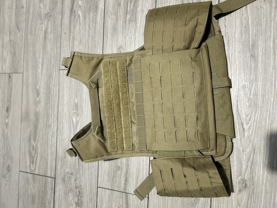 Тактическа жилетка Mil-tec Carrier laser cut