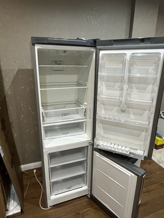 Продам холодильник