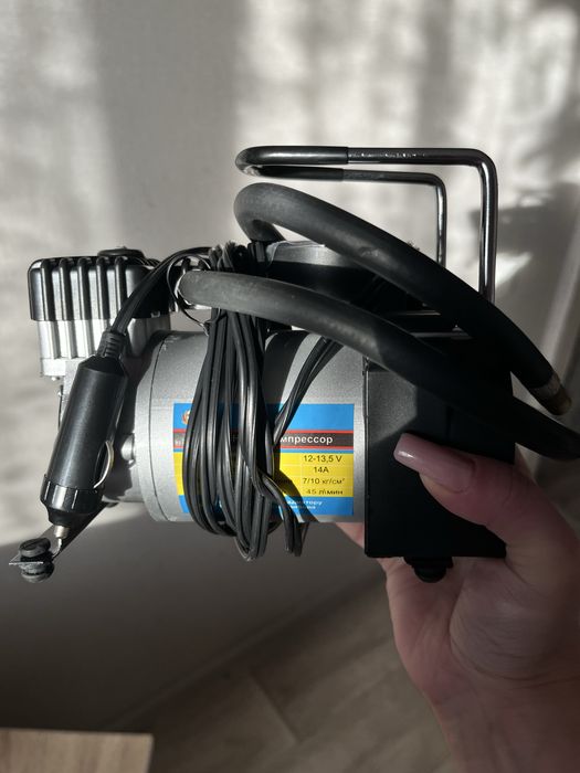 Автомобильный компрессор