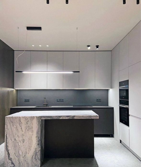 Изготавливаем на заказ:  кухонные столешницы и т.д