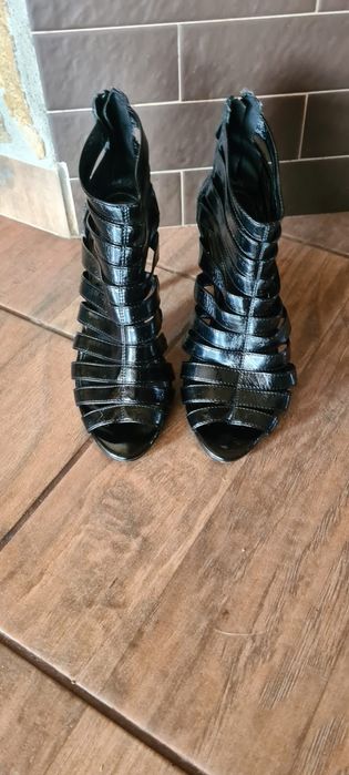 Vand 4 p sandale elegante