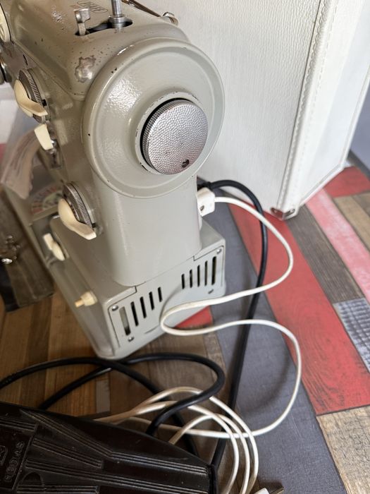 Masina cusut Pfaff 360 automatic