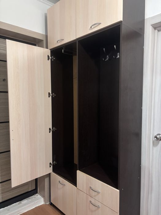 Шкаф для прихожей