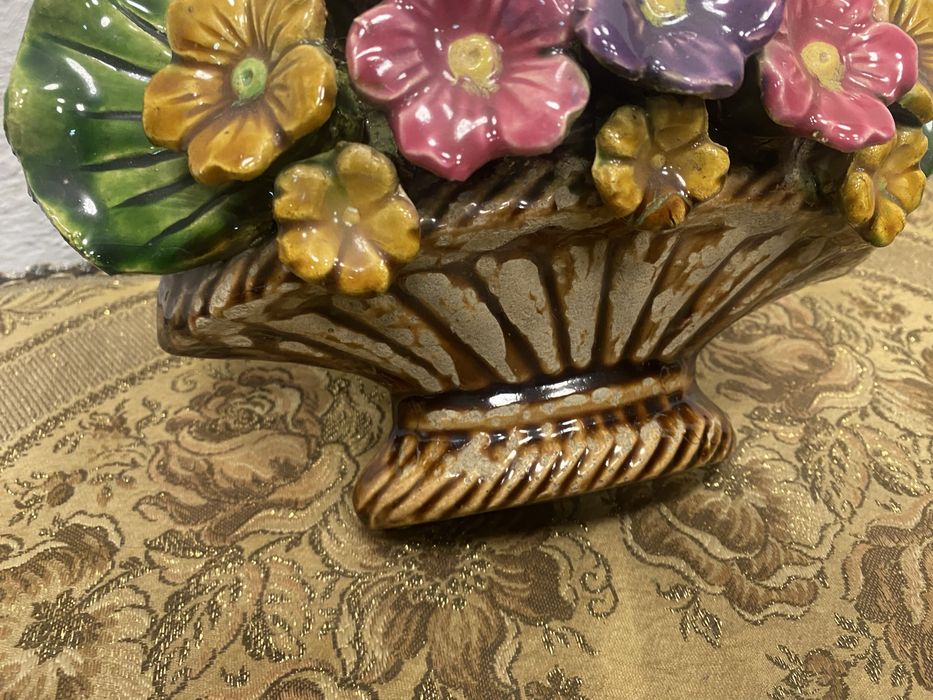 Италия майолика стенна ваза букет цветя керамика 1960